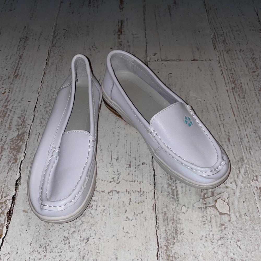 $15 non-slip nursing/work shoes, never worn. Size: EU 36 (US 5/6?)